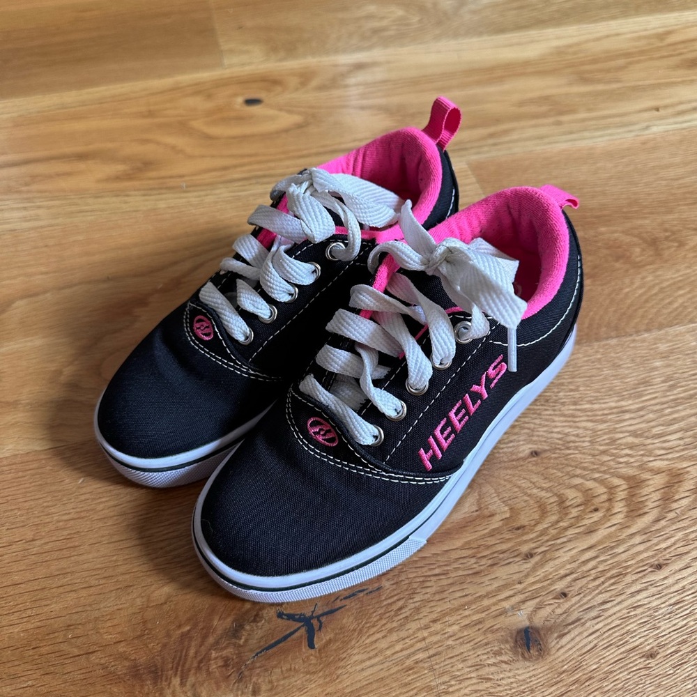 Heely’s Wheeled Shoes Little Girl size 1